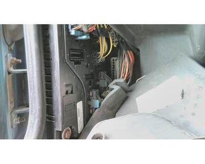 International ProStar Left Chassis Control Module for a International PROSTAR 122