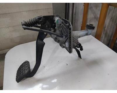 Used 2012 Freightliner Cascadia 125 Wabco Clutch Pedal Assembly, Part # 965001052