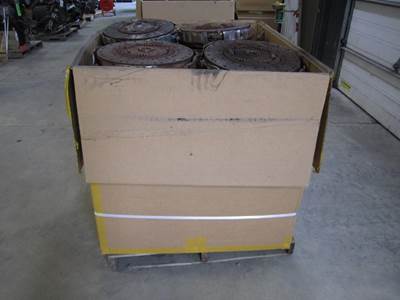 GAYLORD BOX OF 30 CLUTCH CORES 