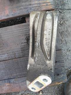 Freightliner Cascadia 125 Right Coolant Tube