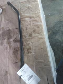 Freightliner Cascadia 125 Right Coolant Tube