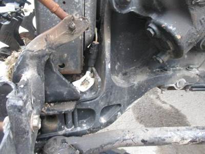 Kenworth T680 Left Coolant Tube