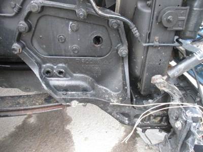 Kenworth T680 Right Coolant Tube