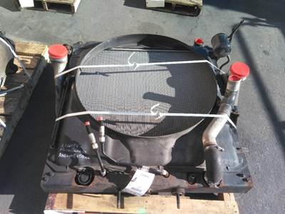 Freightliner Cascadia 125 Cooling Assembly