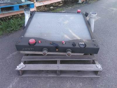 Freightliner Cascadia 125 Cooling Assembly