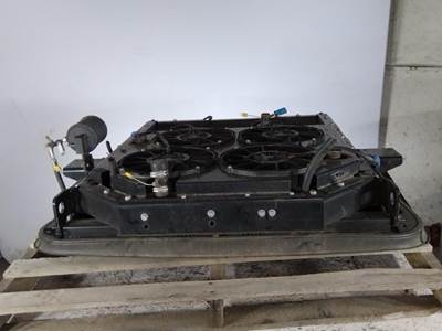 Freightliner Cascadia 126 Cooling Assembly