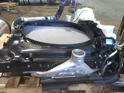 Freightliner Cascadia 126 Cooling Assembly