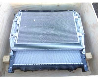 Freightliner Cascadia Cooling Assembly
