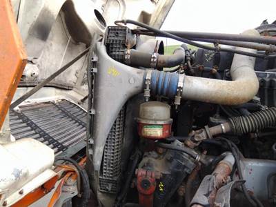 Freightliner Century Class 120 Cooling Assembly for a Freightliner CENTURY 120