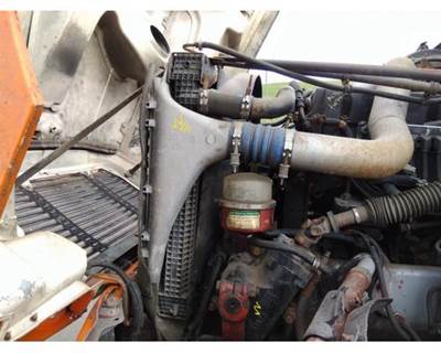 Freightliner Century Class 120 Cooling Assembly for a Freightliner CENTURY 120