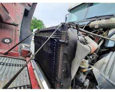 Freightliner Century Class 120 Cooling Assembly for a Freightliner CENTURY 120