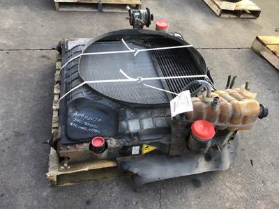 International 9200i Cooling Assembly