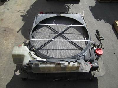 Mack Pinnacle CXU612 Cooling Assembly for a Mack CXU612