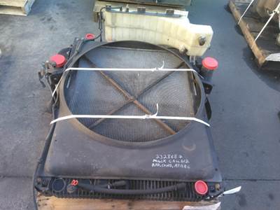 Mack Pinnacle CXU612 Cooling Assembly for a Mack CXU612