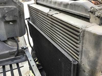 2002 Mack Vision CX613 Cooling Assembly for a Mack CX613 For Sale