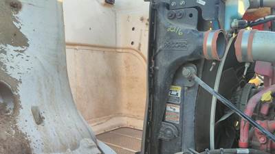 Peterbilt 365 Cooling Assembly