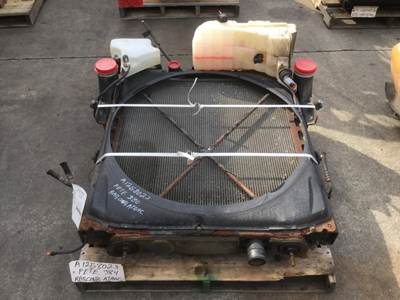 Peterbilt 384 Cooling Assembly