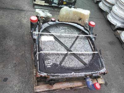 Peterbilt 384 Cooling Assembly