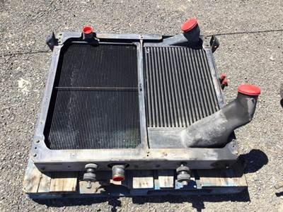 Peterbilt 387 Cooling Assembly