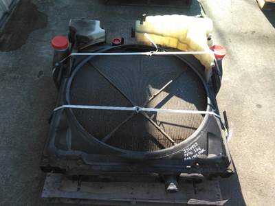 Peterbilt 579 Cooling Assembly