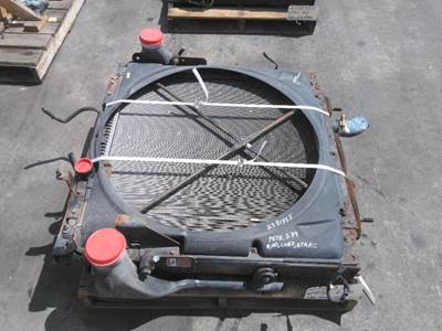 Peterbilt 579 Cooling Assembly