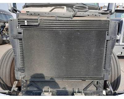 Peterbilt 579 Cooling Assembly