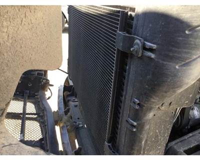 Peterbilt 579 Cooling Assembly