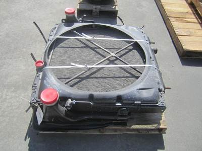Peterbilt 587 Cooling Assembly