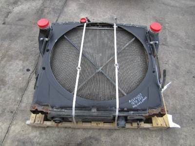 Peterbilt 587 Cooling Assembly