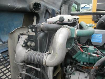 Volvo VNL Cooling Assembly