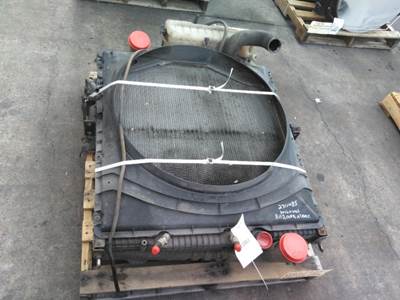 Volvo VNL Cooling Assembly