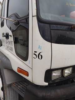 Chevrolet T6500 Right Cowl