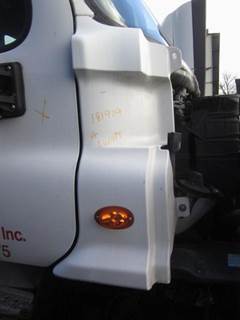 Freightliner Cascadia 113 Right Cowl