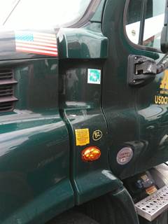 Freightliner Cascadia 113 Left Cowl