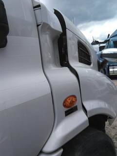 Freightliner Cascadia 113 Right Cowl