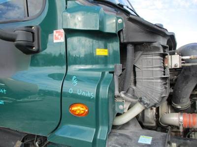 Freightliner Cascadia 113 Right Cowl