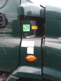 Freightliner Cascadia 113 Right Cowl