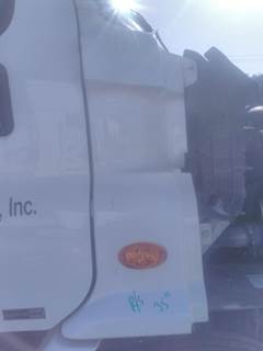 Freightliner Cascadia 113 Right Cowl