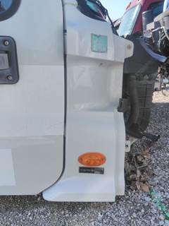 Freightliner Cascadia 113 Cowl