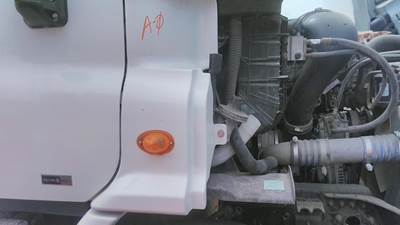Freightliner Cascadia 113 Right Cowl