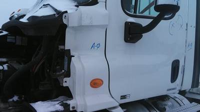 Freightliner Cascadia 113 Left Cowl