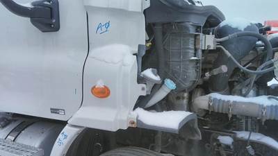 Freightliner Cascadia 113 Right Cowl