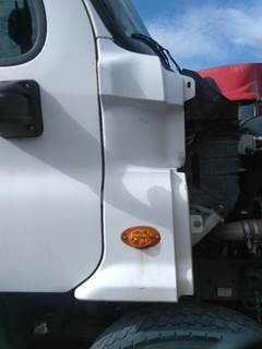 Freightliner Cascadia 113 Right Cowl