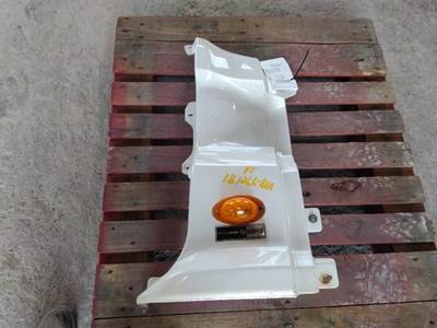 Freightliner Cascadia 113 Right Cowl