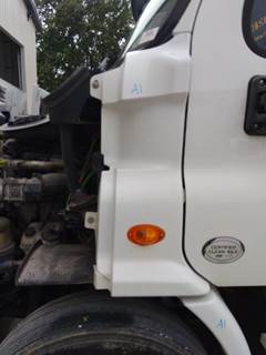 Freightliner Cascadia 113 Left Cowl