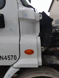 Freightliner Cascadia 113 Right Cowl