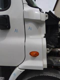 Freightliner Cascadia 113 Right Cowl