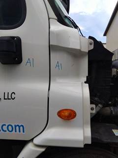 Freightliner Cascadia 113 Right Cowl