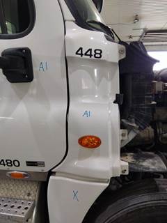 Freightliner Cascadia 113 Right Cowl