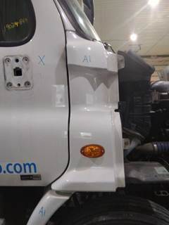 Freightliner Cascadia 113 Right Cowl